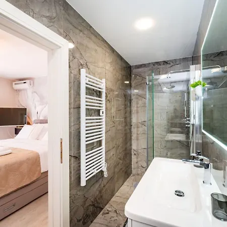 Nyaraló House Luxury With Pool Zaton