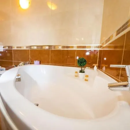 House Luxury With Pool Holiday home *