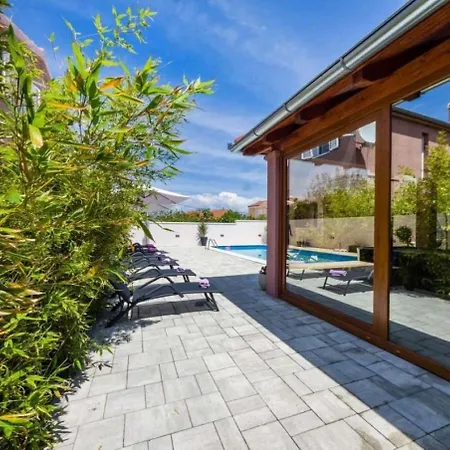 Holiday home House Luxury With Pool
