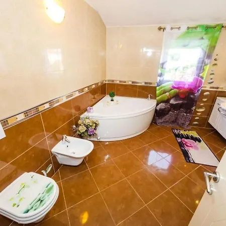 Nyaraló House Luxury With Pool Zaton