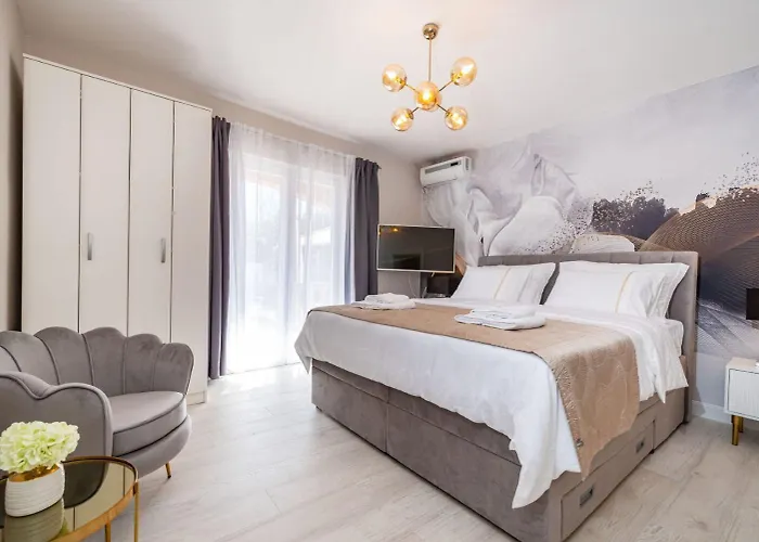 Дом отдыха House Luxury With Pool Затон