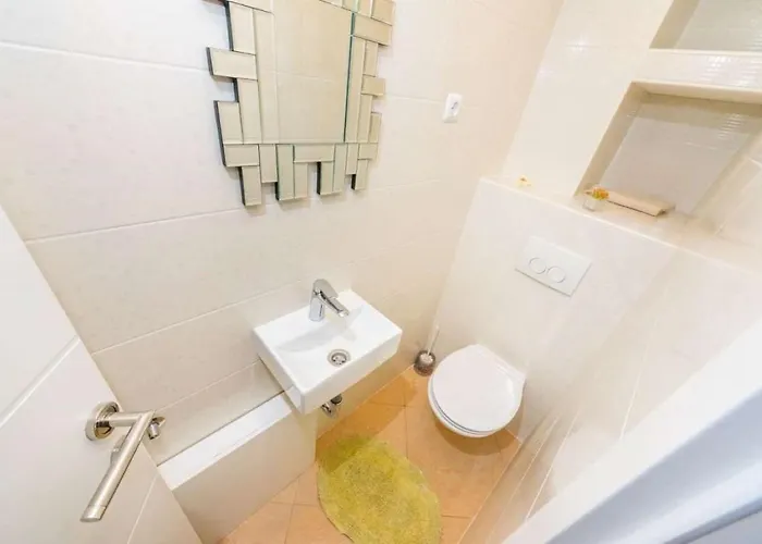 House Luxury With Pool *